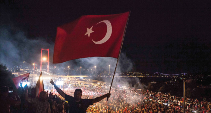 Türkiye'nin en karanlık ve kanlı gecesinde yaşananlar